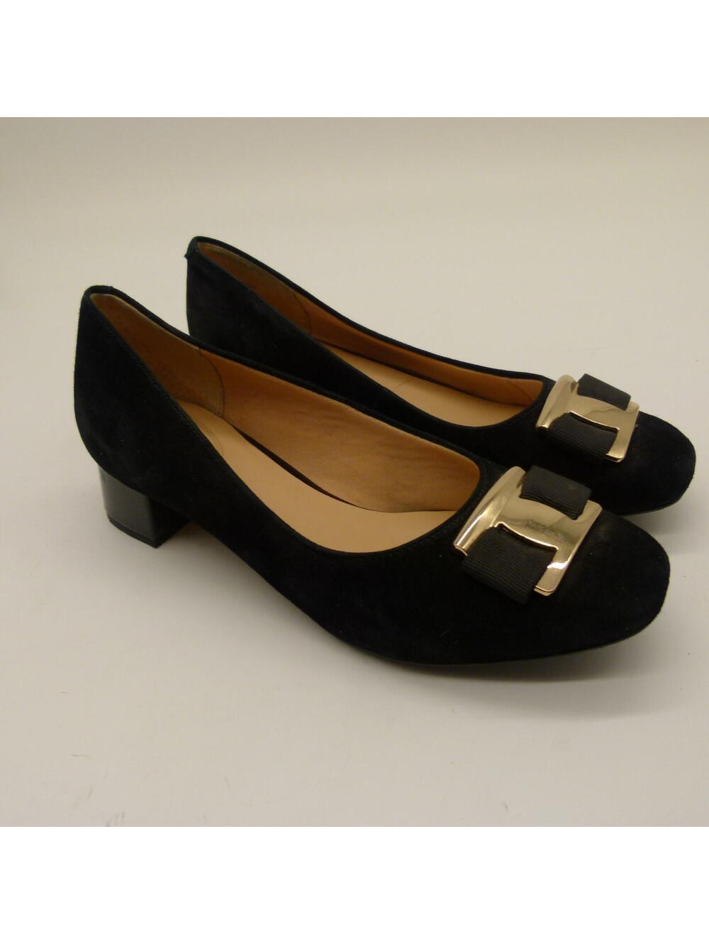 Trotters Black Velvet Heels Gold Hardware Women’s 7M